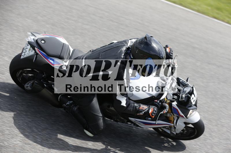 /Archiv-2024/29 12.06.2024 MOTO.CH Track Day ADR/Gruppe gelb/82